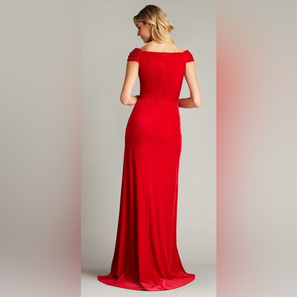 Tadashi Shoji Cidra Velvet Waterfall Cranberry Red Stretch Gown Large NWT - Picture 3 of 11